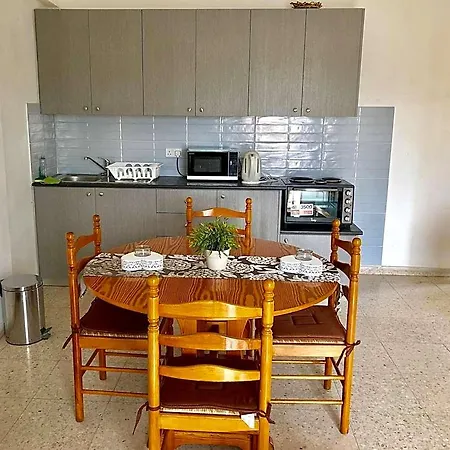 Angela Aparthotel Paphos