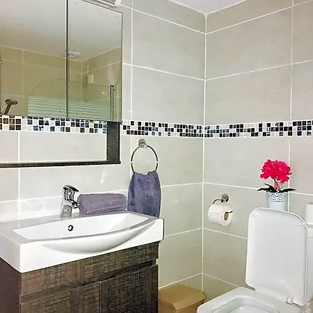Aparthotel Angela Paphos