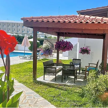 Angela Aparthotel 3*