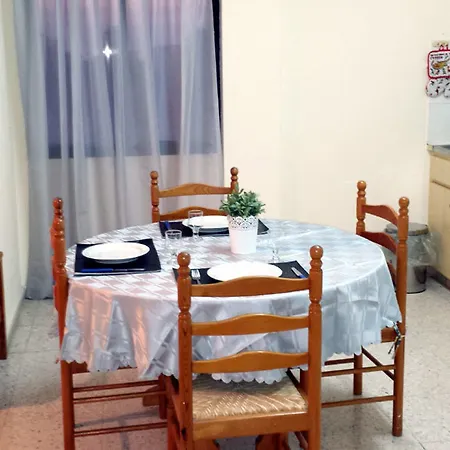 Angela Aparthotel 3*