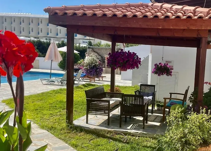 Angela Apartahotel 3*