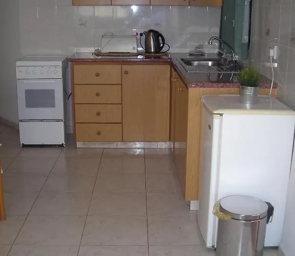 Angela Aparthotel 3*