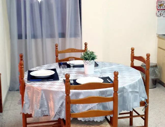 Angela Aparthotel 3*