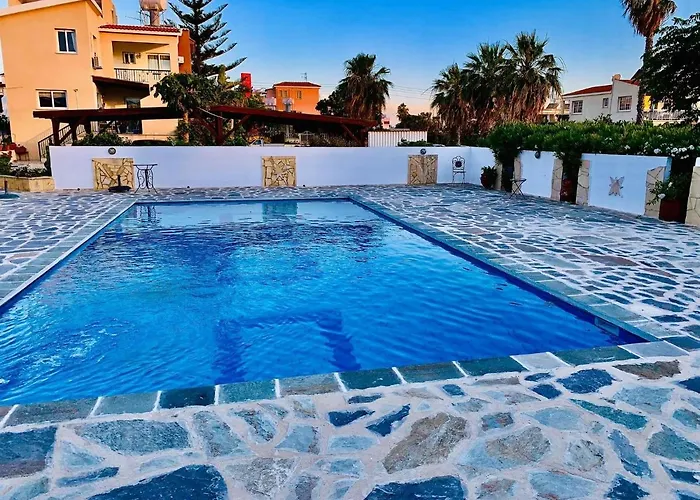 Angela Apartahotel Paphos