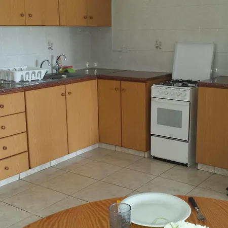 아파트호텔 Angela 파포스